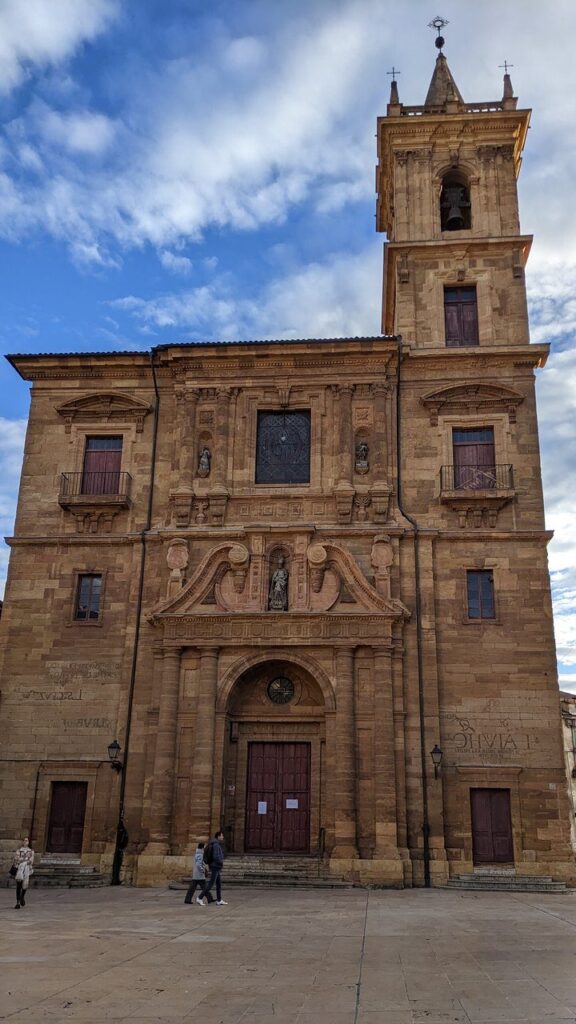parroquia de san isidoro el real oviedo asturias