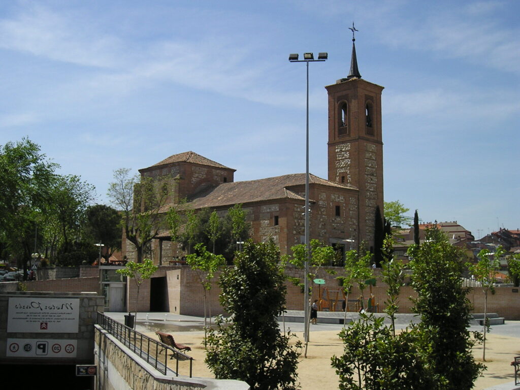 parroquia de san miguel arcangel moralzarzal madrid